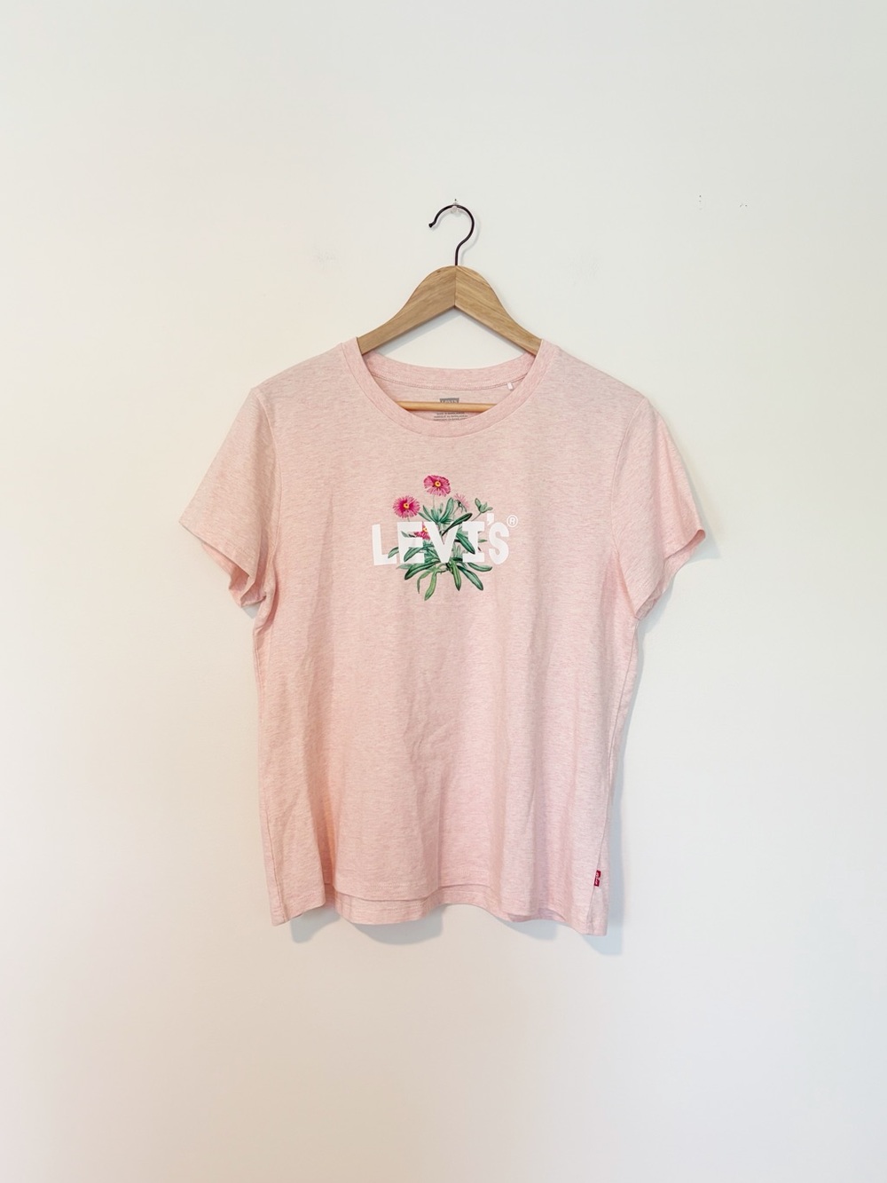 Levi's Pink Floral Graphic Crewneck Tee Size Large